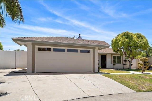 Building Photo - 822 E Borchard Ave