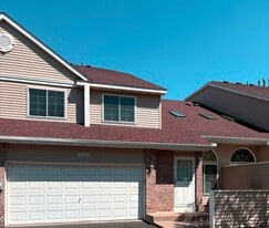 Building Photo - 1119 Pecks Woods Dr