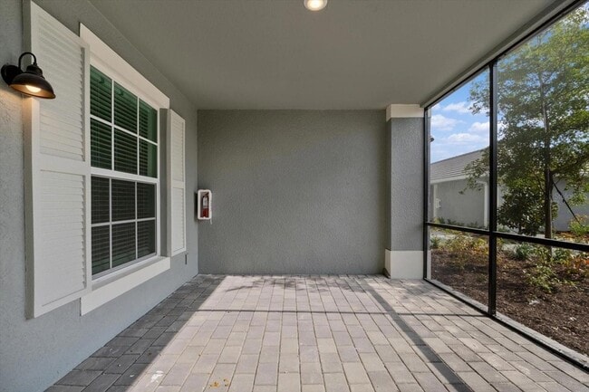 Building Photo - 12440 Wellen Golf St