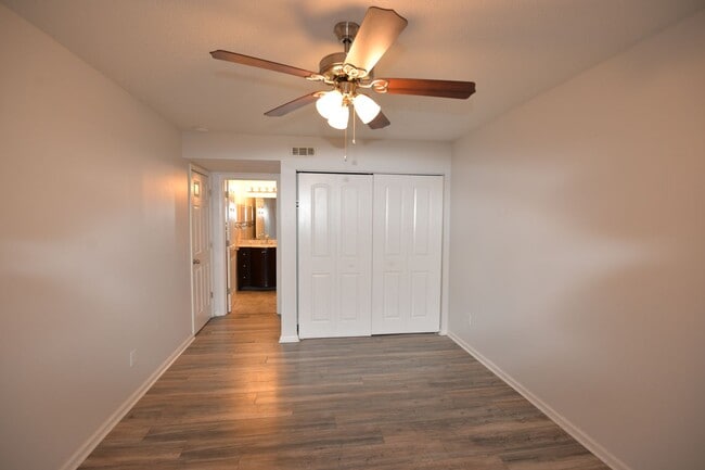 Building Photo - First Floor Condo in Norfolk