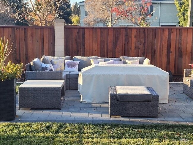 Building Photo - 5083 Moss Creek Way