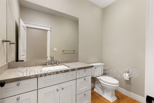 Building Photo - 235 Pleasant View Dr