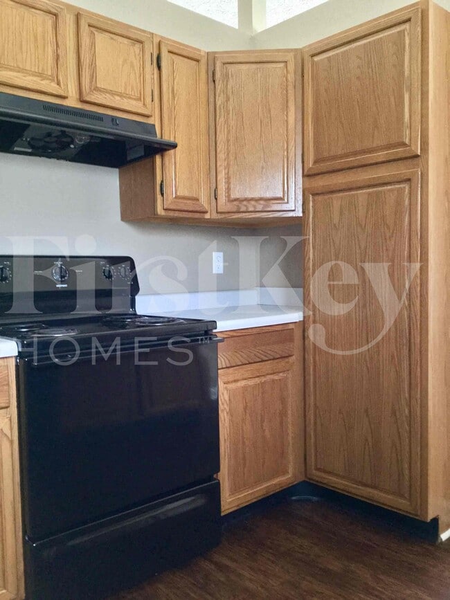 Building Photo - 10531 Moqui Ct
