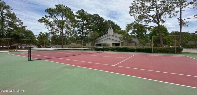 Building Photo - 3801 Crown Point Rd