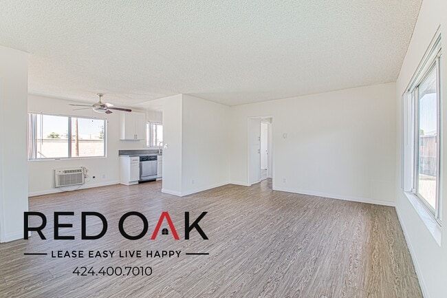 Primary Photo - 8123 Langdon Ave