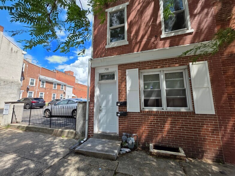 Building Photo - 708 Swede St