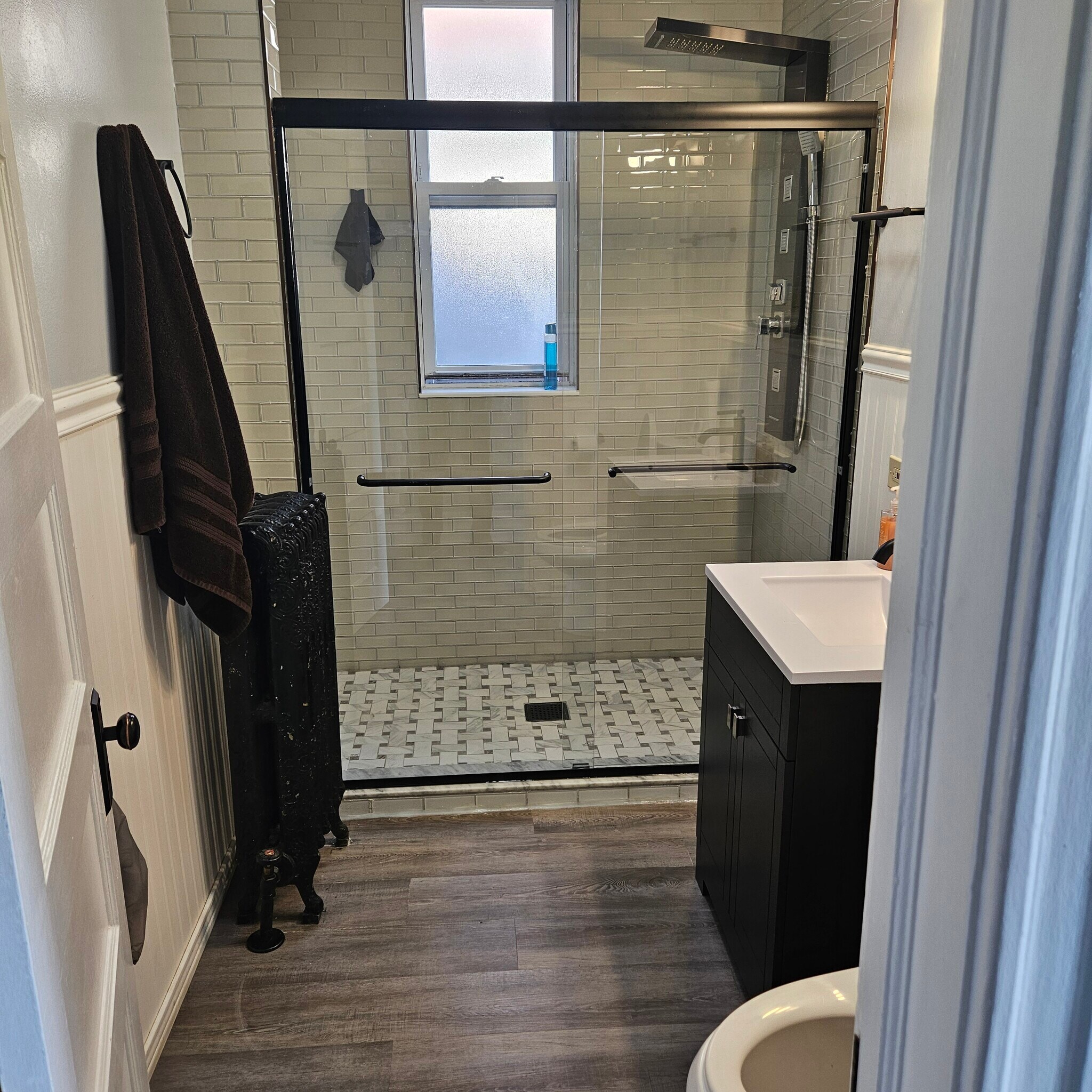 Bathroom - 5241 W Washington Blvd