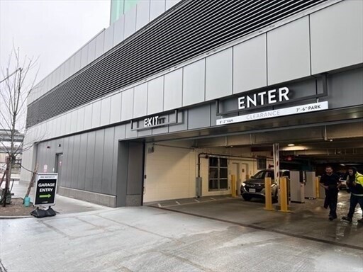 Building Photo - 2 Earhart St