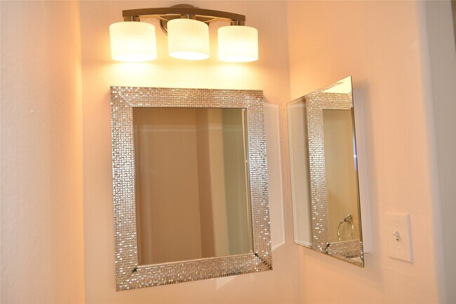 Building Photo - 15318 Ochre Leaf Trail