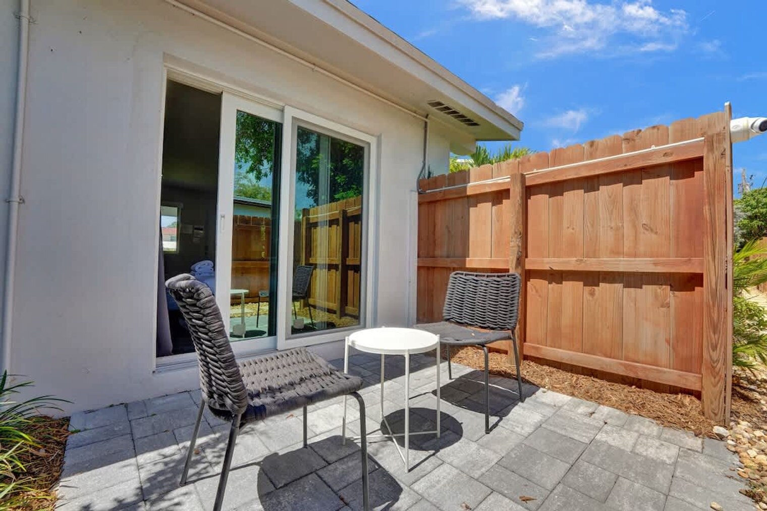 Building Photo - 3204 NE 9th St