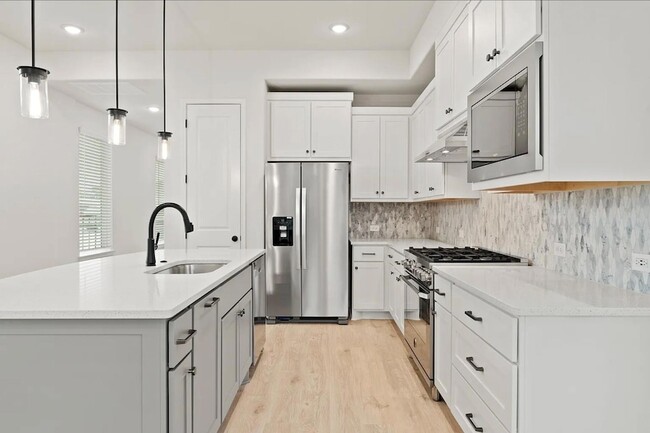 Building Photo - 1612 Kit Cir