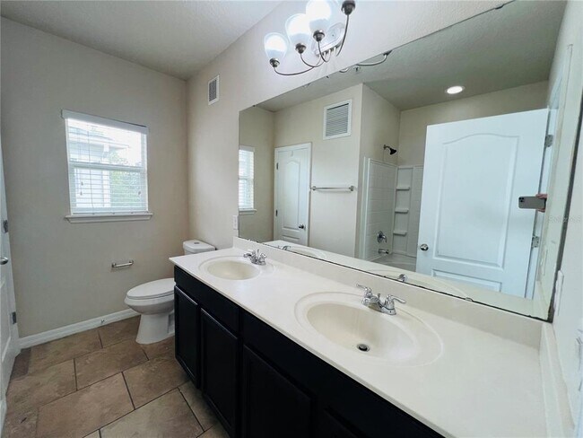 Building Photo - 6570 S Goldenrod Rd