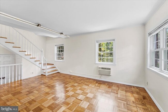 Building Photo - 3226 Gunston Rd