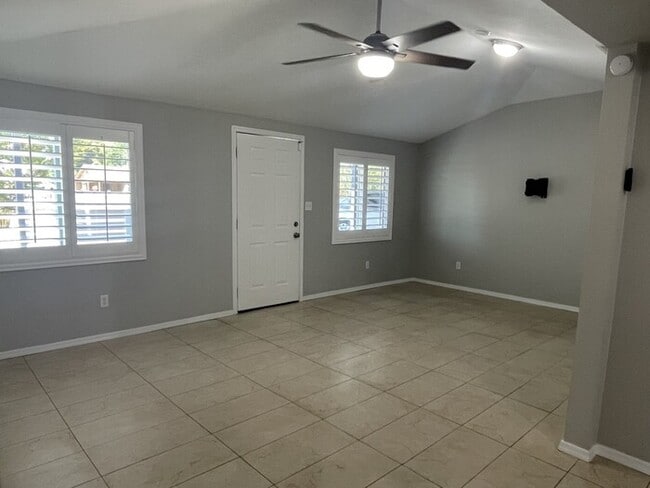 Building Photo - Great Home in Arcadia Light - Price Reduced