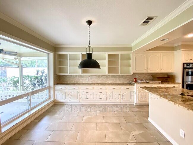 Building Photo - 4559 Hockaday Dr