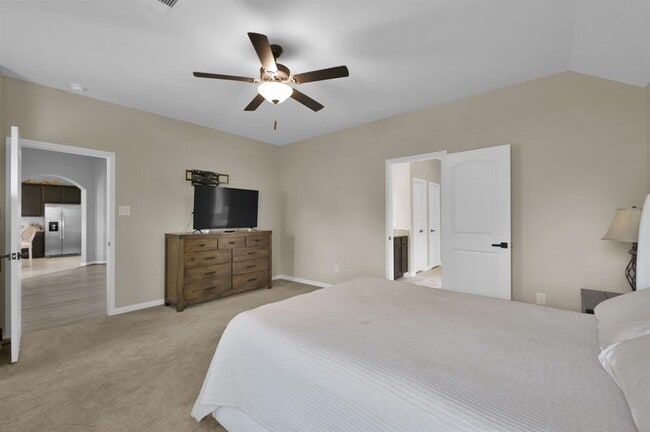 Building Photo - 22510 Red Sparrow Dr