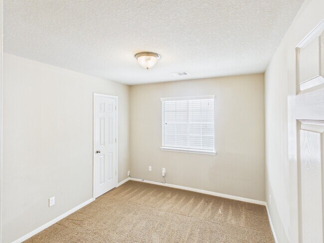 Building Photo - 17143 Deaton Mill Dr
