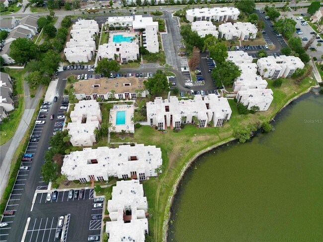 Building Photo - 524 Orange Dr