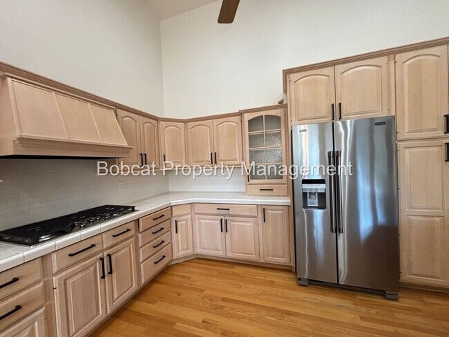 Building Photo - 1300 Bridle Way