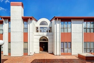 Building Photo - 1535 Potomac Dr