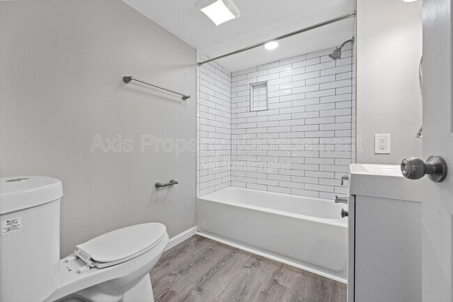 Building Photo - 537 Lynn Haven Ln