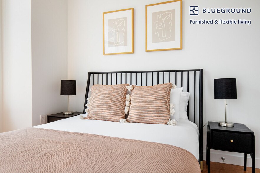 Building Photo - 120 Kingston St