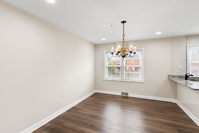 Building Photo - 8130 Kirkwall Ct