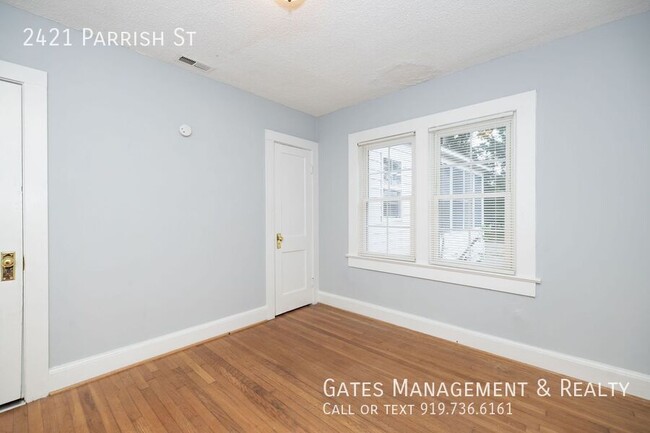 Building Photo - 2421 Parrish St