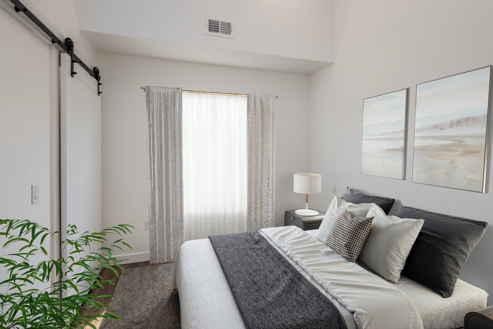 Building Photo - 443 Kane Creek Blvd