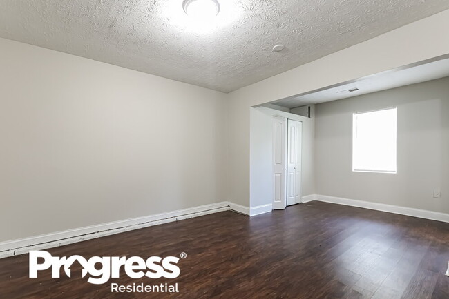 Building Photo - 2585 W Rd