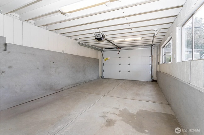 Building Photo - Beautifully Renovated 4-Bedroom Home in Desirable Arbor Heights!