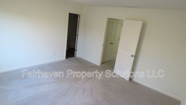 Building Photo - 1026 Paddington Dr