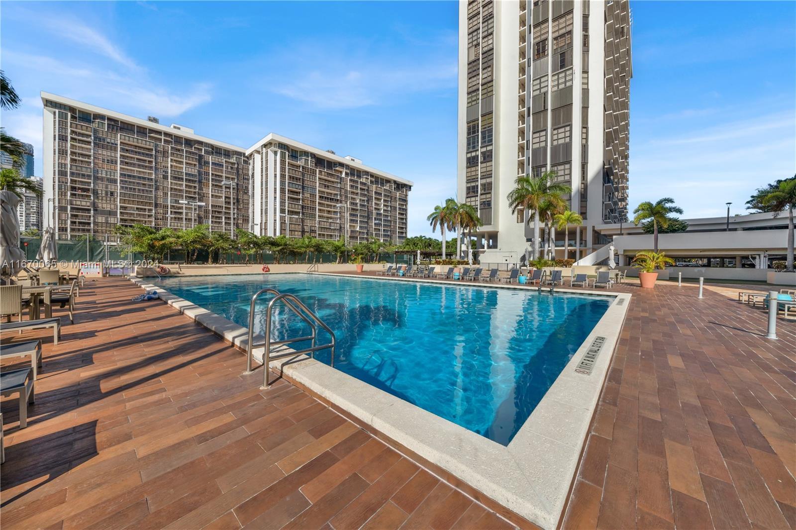 Pool - 1865 Brickell Ave