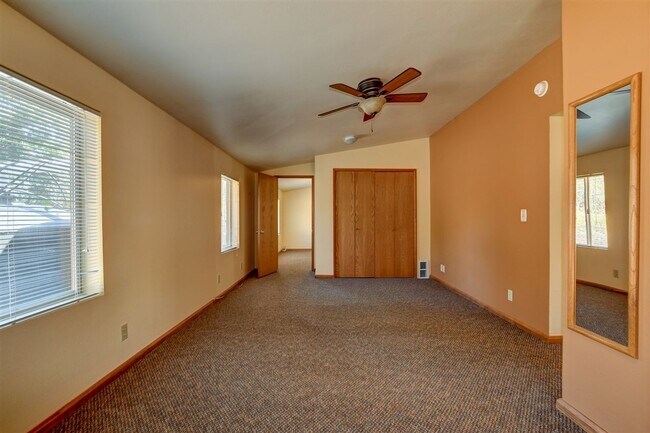 Building Photo - Nestled In the Granite Dells!