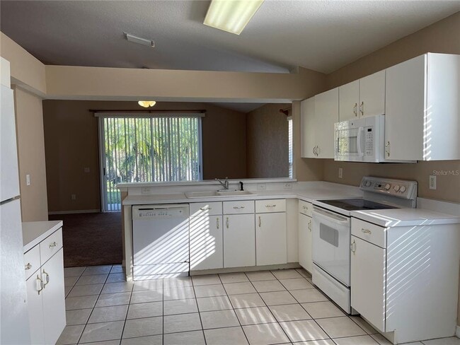 Building Photo - 1930 Grenville Ct