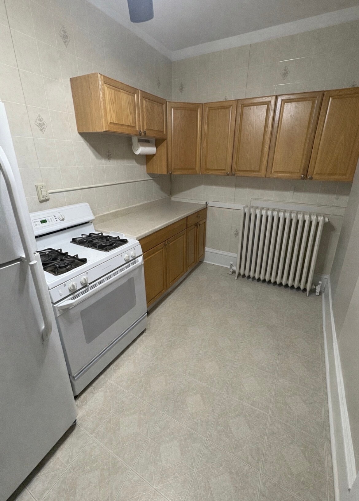 Building Photo - 372 North St