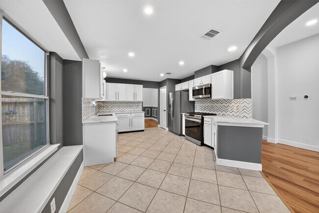 Building Photo - 17002 Analisa Cir