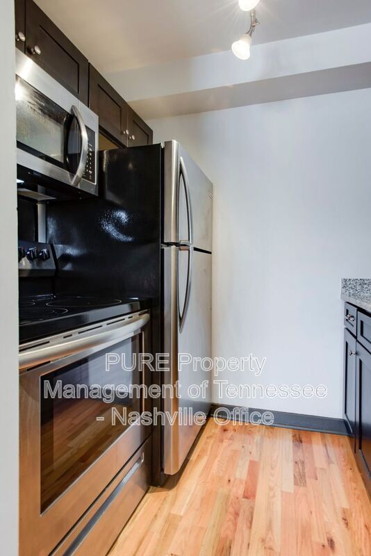 Building Photo - 517 Veritas St