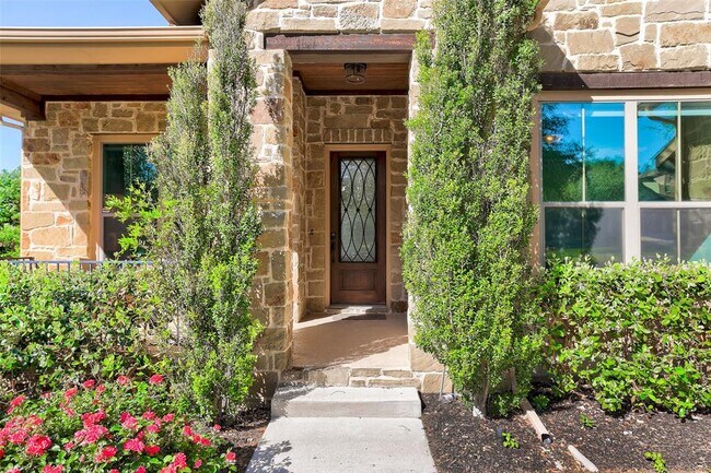 Building Photo - 1020 Winding Way Dr