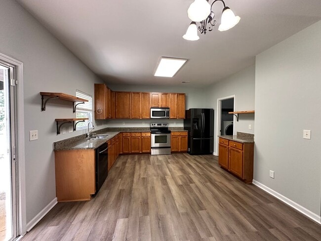 Building Photo - Exclusively Offered By Muse Realty Rentals...