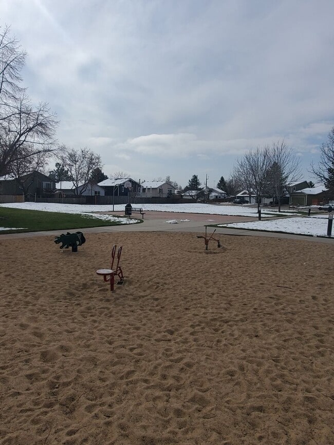 Building Photo - 2836 Troxell Ave