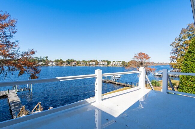 Building Photo - Waterfront Property