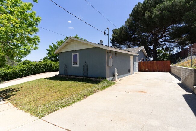 Building Photo - Coming Soon!