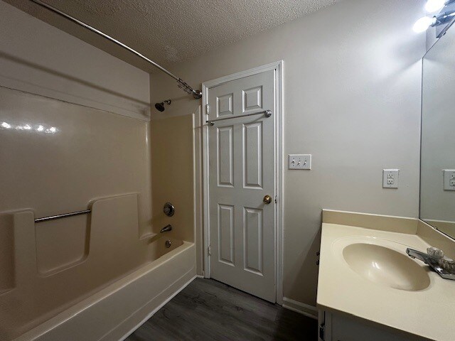 Building Photo - 2909 Spring Garden St