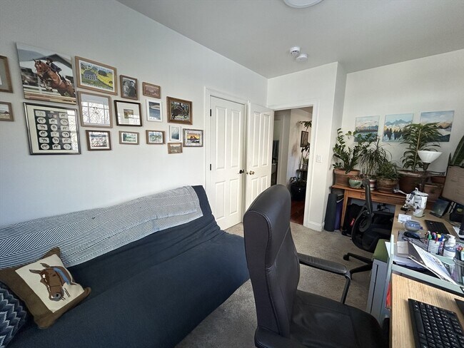 Building Photo - 43 Pitman St