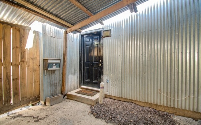 Building Photo - 5311 Palmetto St