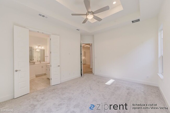 Building Photo - 3 br, 3 bath Condo - 436 Cartwheel Bend, L...