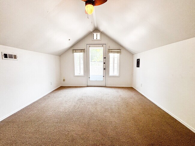Building Photo - Beautiful, Bright, & Open Bungalow