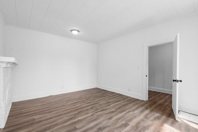 Building Photo - 813 S Jefferson Ave