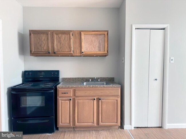 Building Photo - 2113 S 18th St